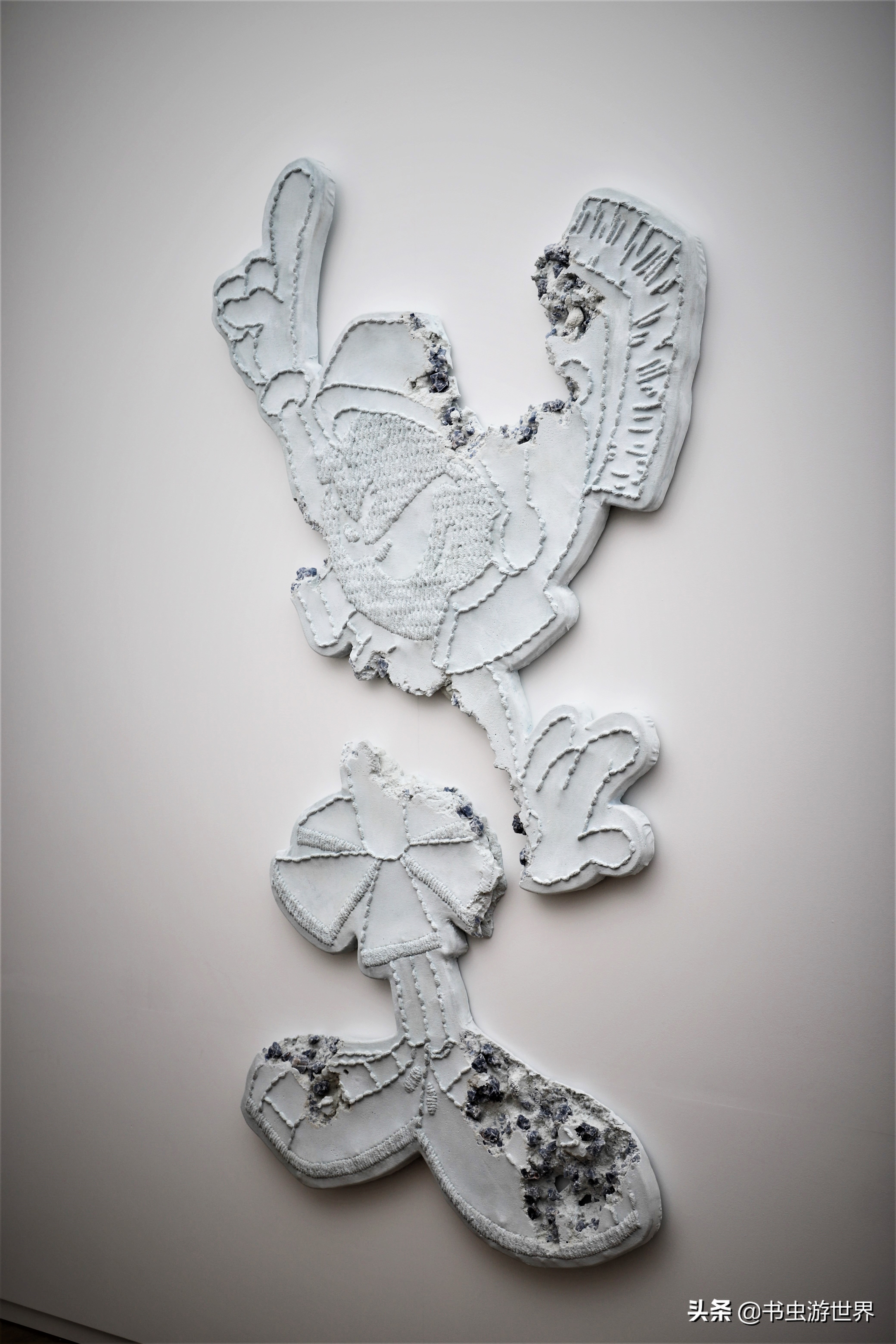 虚拟考古、气球女孩、波点女王：Moco的现当代艺术你能看懂几个？