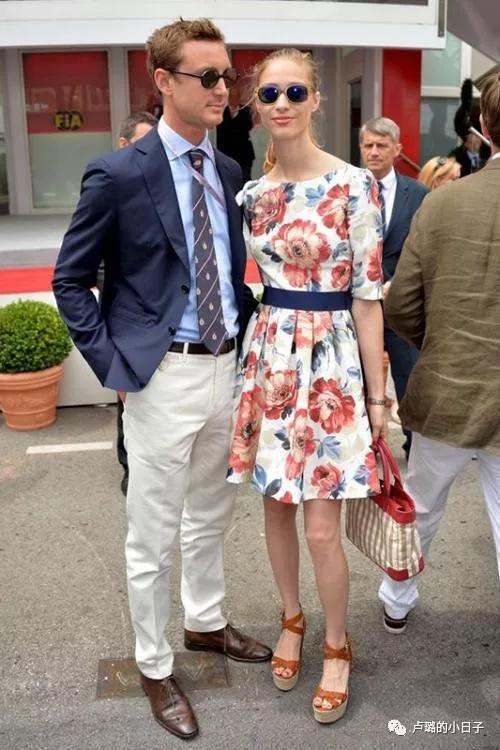 摩纳哥王妃终于精心打扮,摩纳哥最美王妃穿衣搭配