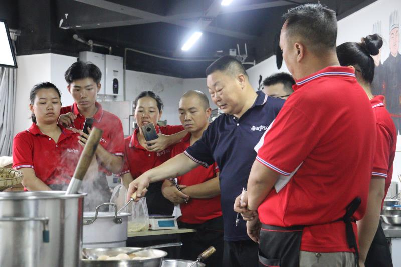 重庆平价社区火锅,重庆自助小碗式火锅