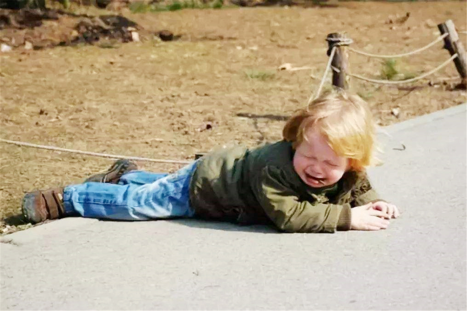 你不走妈妈走了的句子,你不走妈妈走了