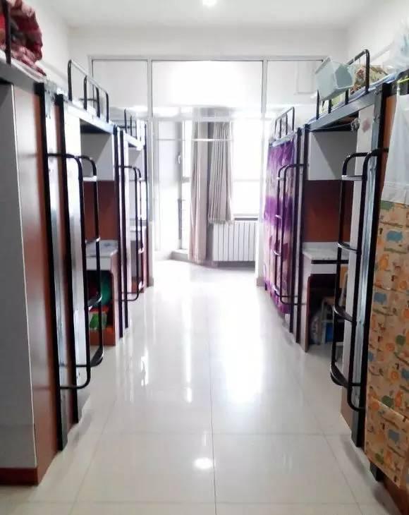 呼和浩特学院的宿舍,呼和浩特职业学院宿舍大吗