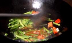 开了三十年的牛肉汤馆,开了十几年的牛杂店