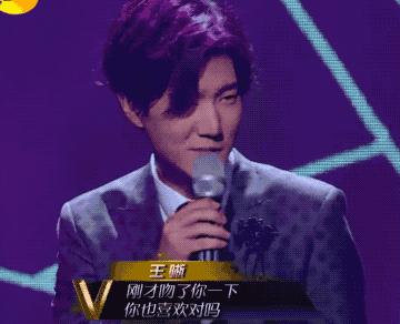 一开始我以为爱上了实力派,没想到他们还全是梗王