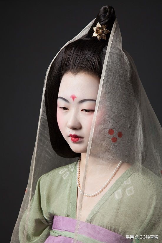 盘点各个年代的汉服,最正宗的汉服是什么样子的