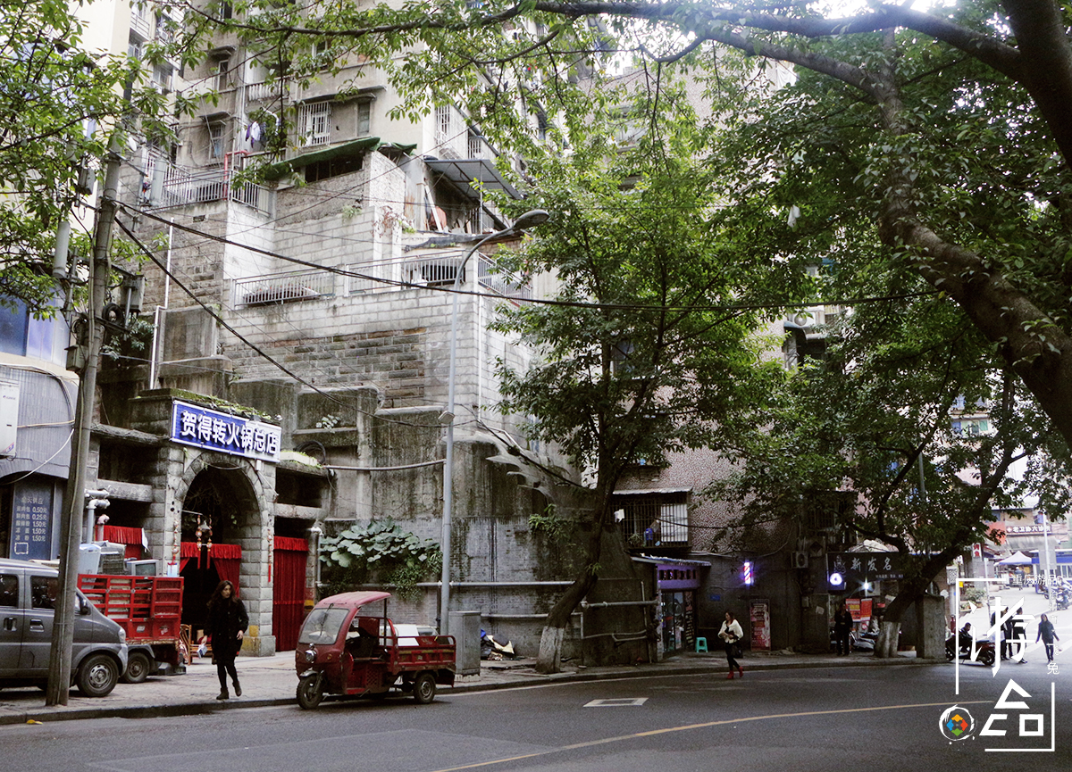 比小说更精彩的袍哥人生:当土匪,带绿帽,这个哈儿并不哈!