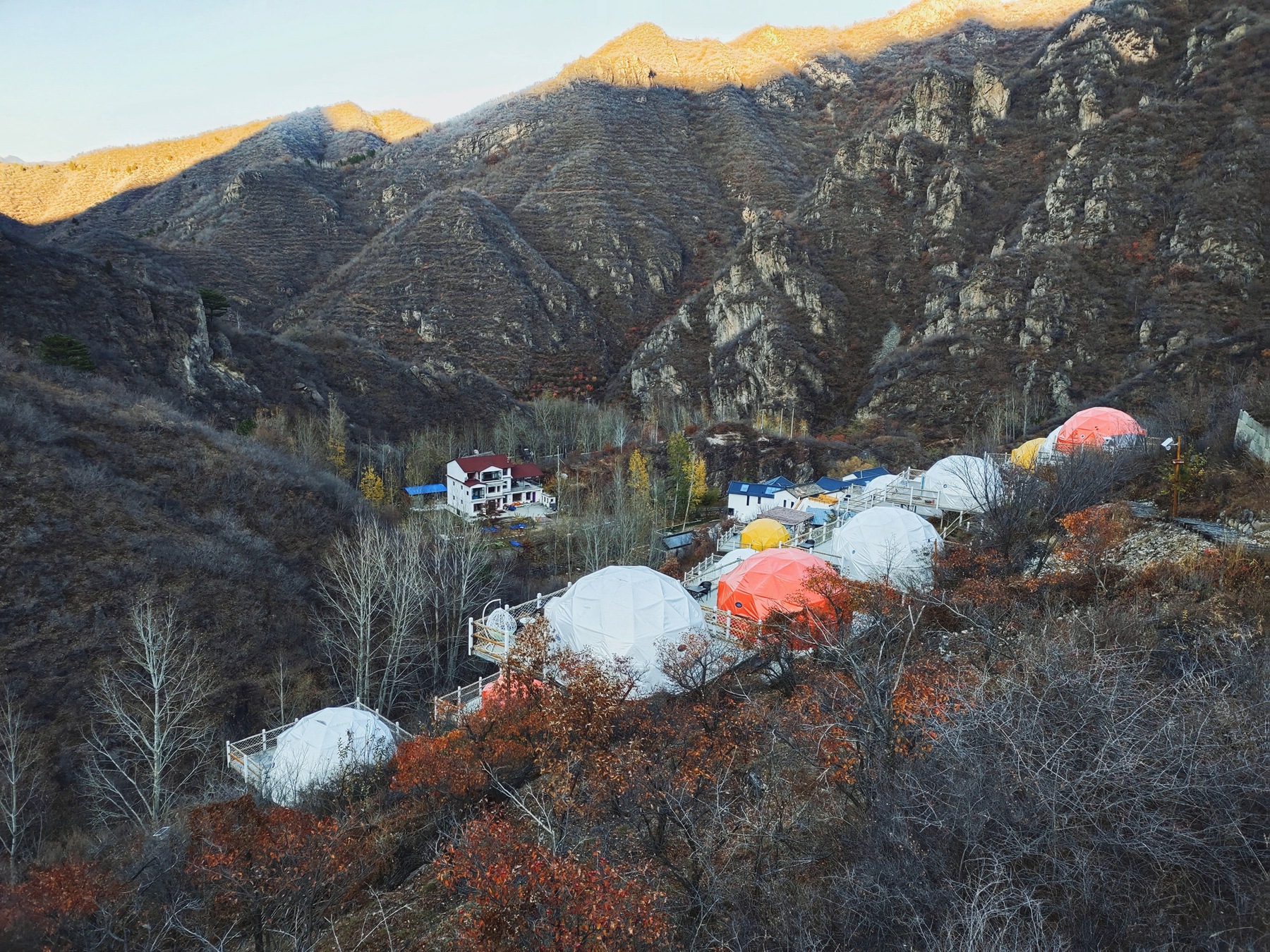 燕山第一峰,这座山高得像什么似的填空