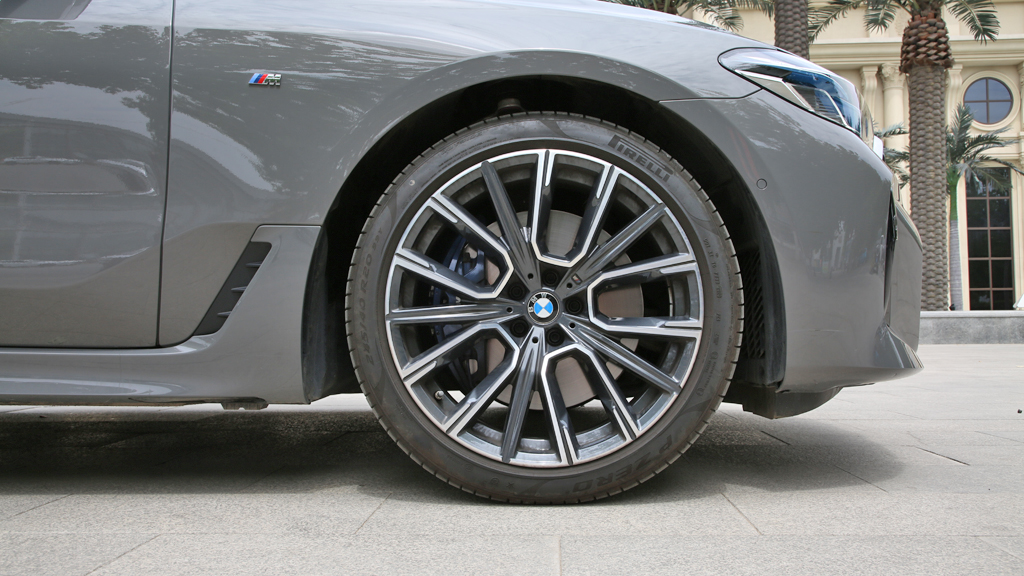 2024款国产宝马6系gt试驾视频,他强任他强清风拂山岗模板