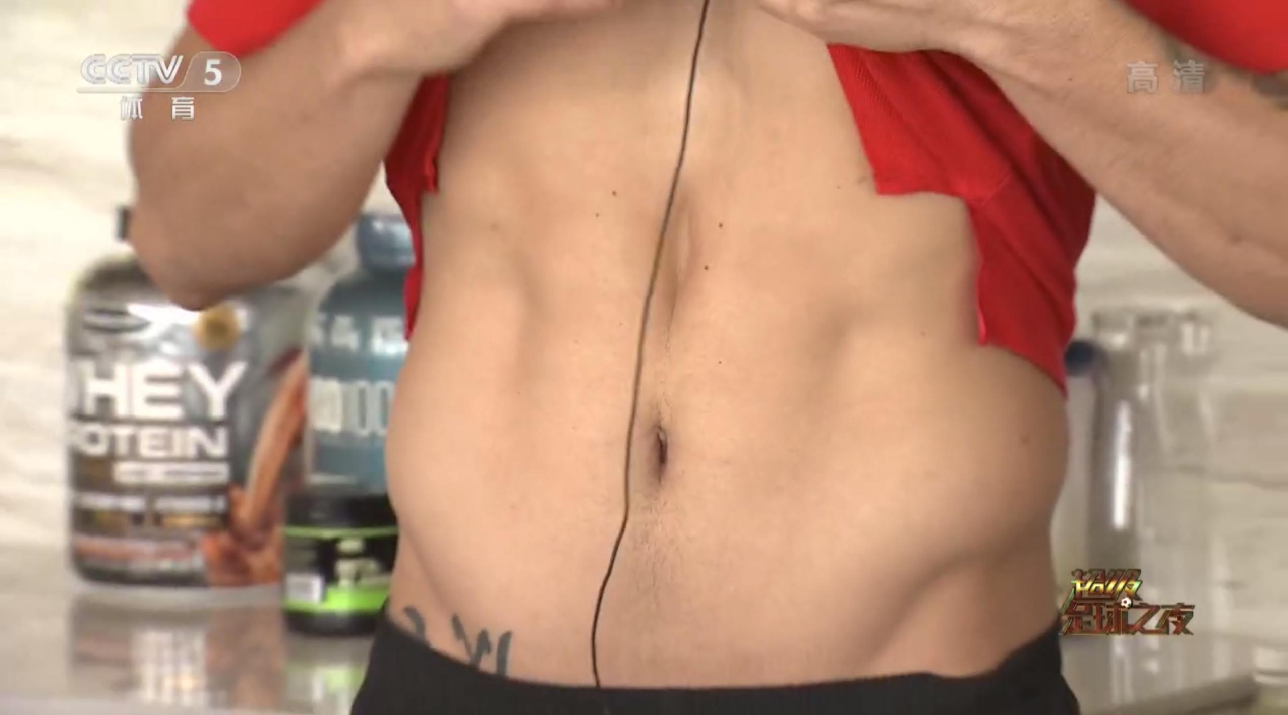 好爸爸！艾克森为儿子南漂广州，5岁儿子上海读书，他独居广州挣钱