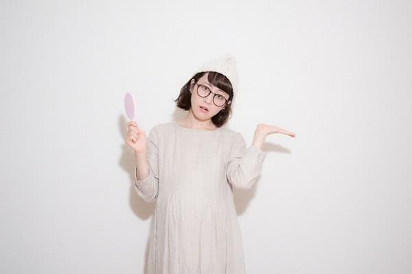 孕妇染发会有伤害吗,怀孕染发对胎儿有啥影响没