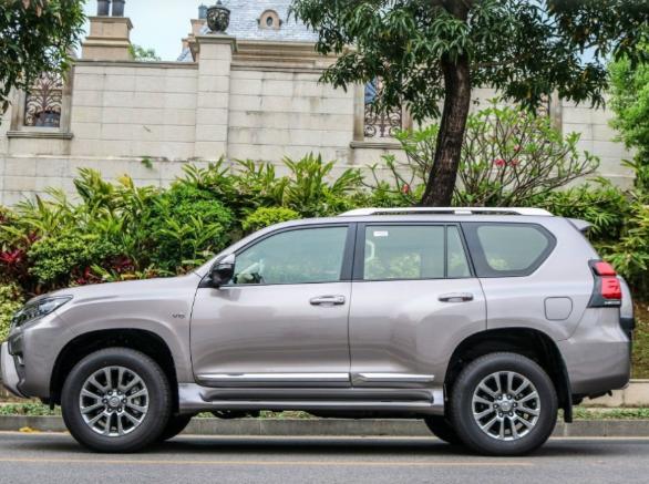 17款丰田普拉多中东版4000测评,丰田普拉多4000提车真实自驾感受