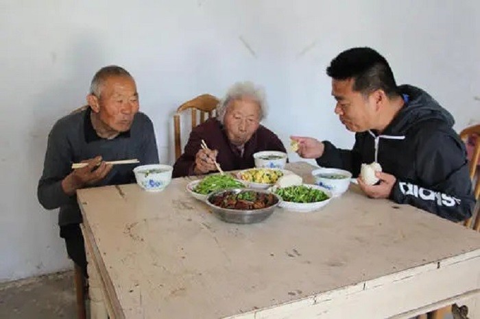 中国“无根一代”不断崛起:更多的90后年轻人,已经不和亲戚往来