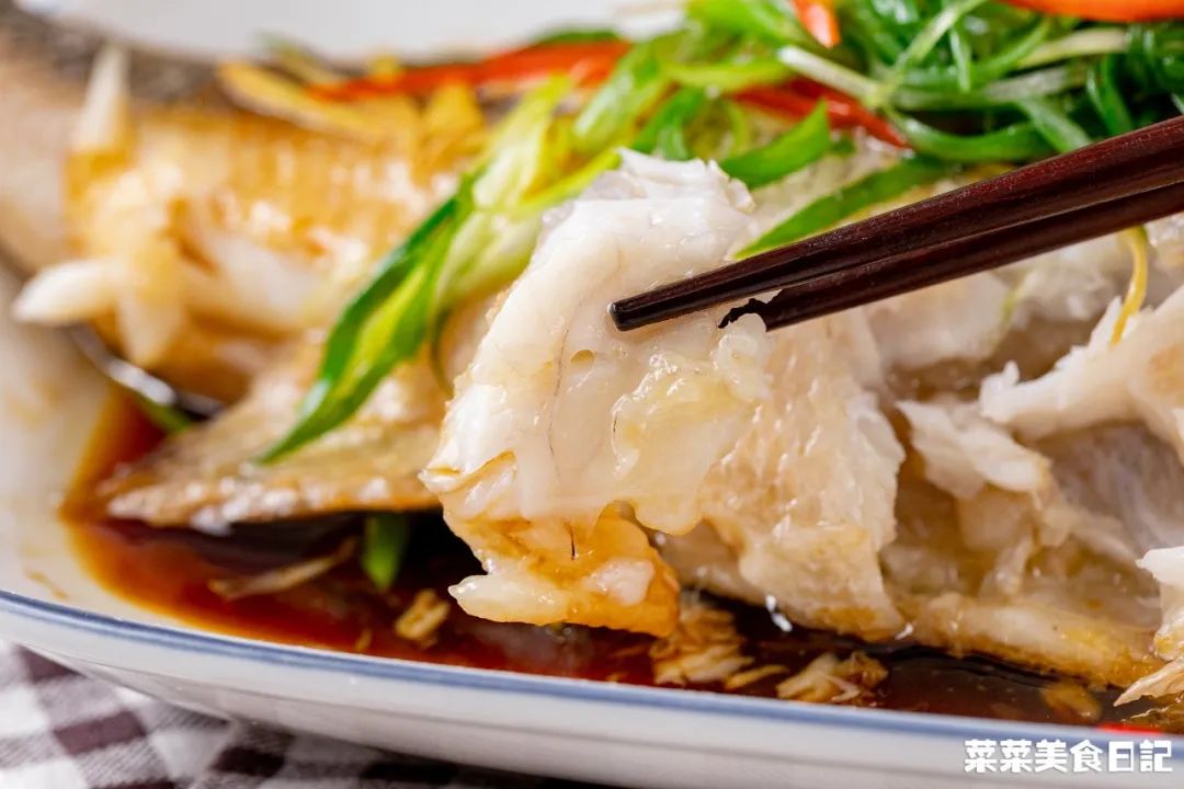 上班族午饭微波炉加热,微波炉解决一日三餐