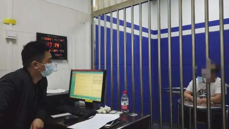 杩滅榛戠綉,杩滅鐢典俊璇堥獥