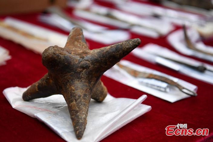 铁蒺藜守城,古代铁蒺藜的使用方法