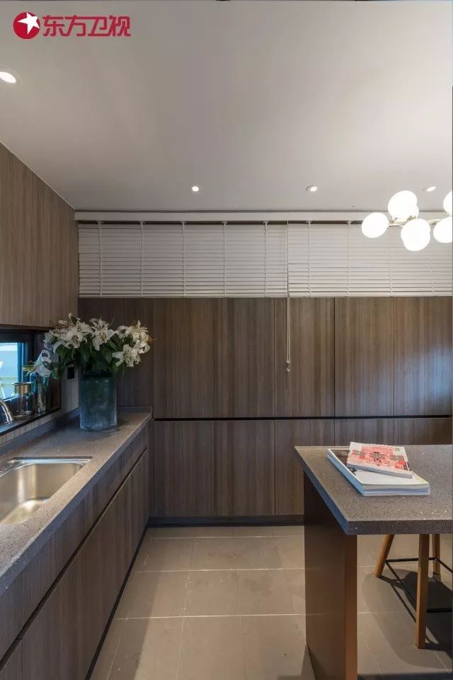 大师设计的湖景房,设计师设计两百平别墅