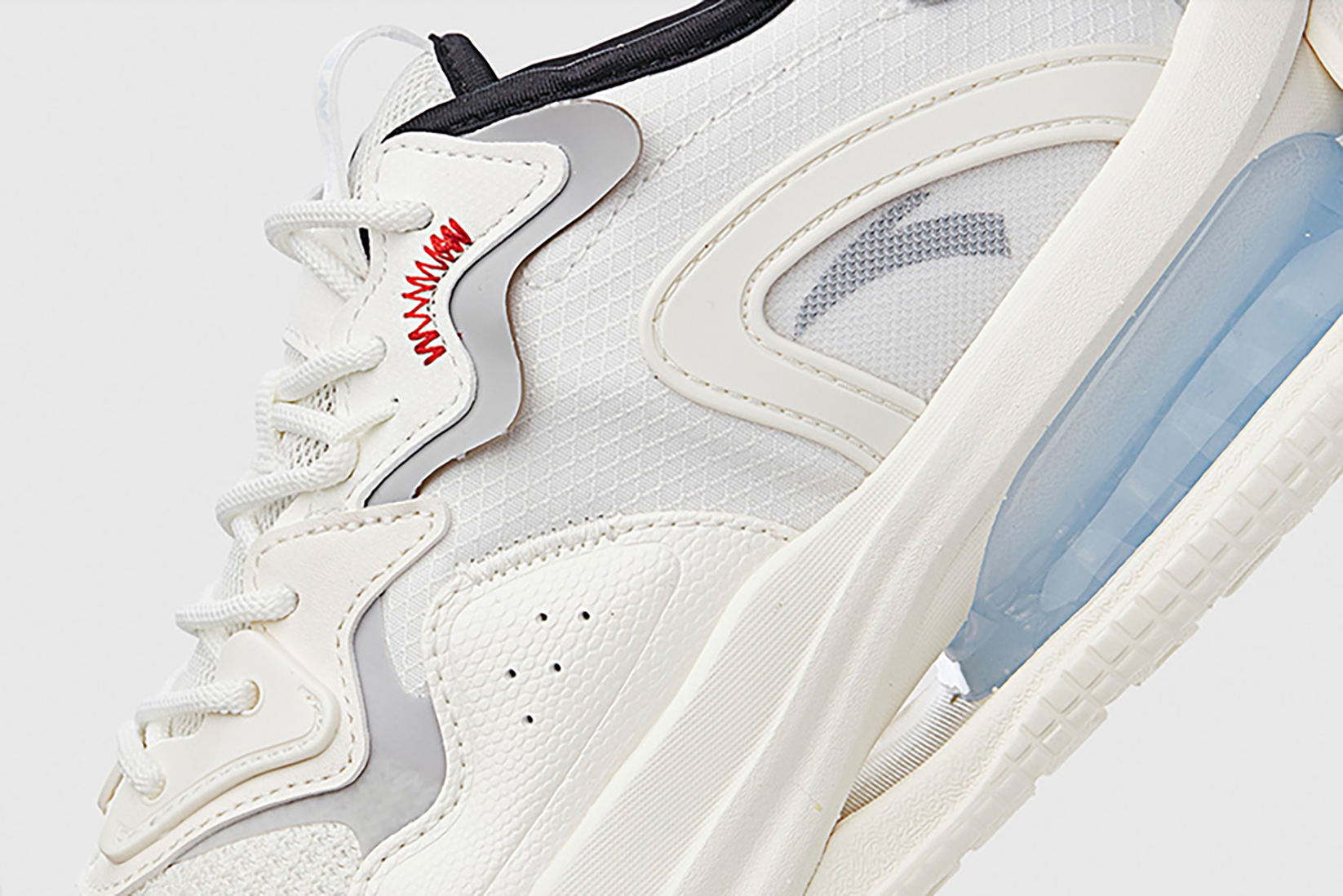 可视化弹力胶加镂空结构，这双国产潮鞋真潮真吸睛