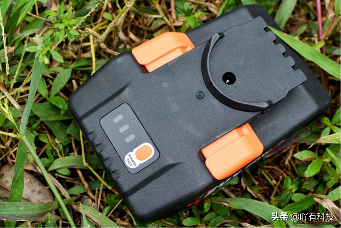 绿田最新款洗车机,锂电洗车机对比插电洗车机