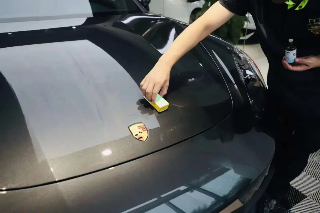 贴膜镀晶隐形车衣有什么不一样,隐形车衣漆面保护膜有必要贴吗