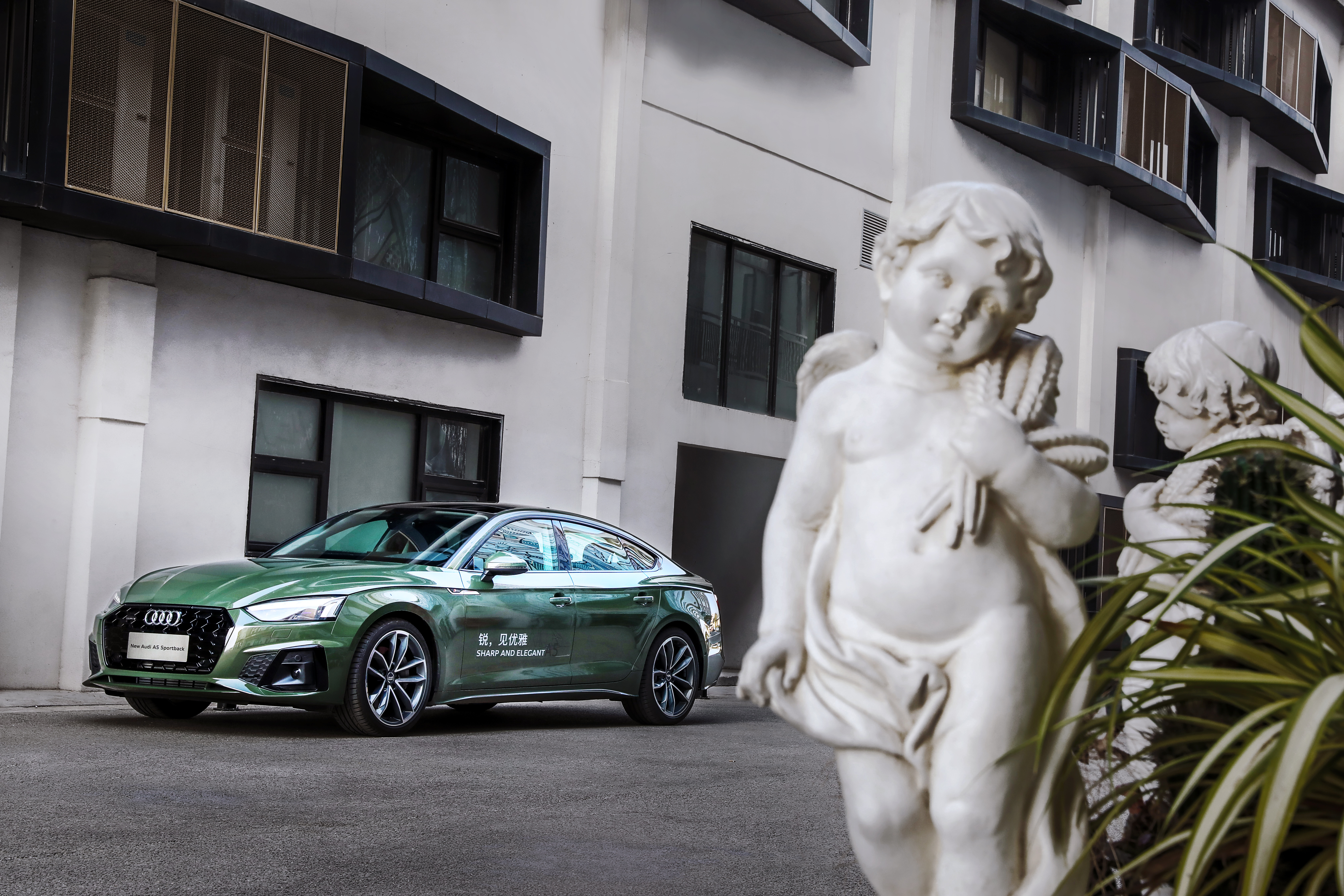 新奥迪a52017款,试驾新奥迪a5蓝色