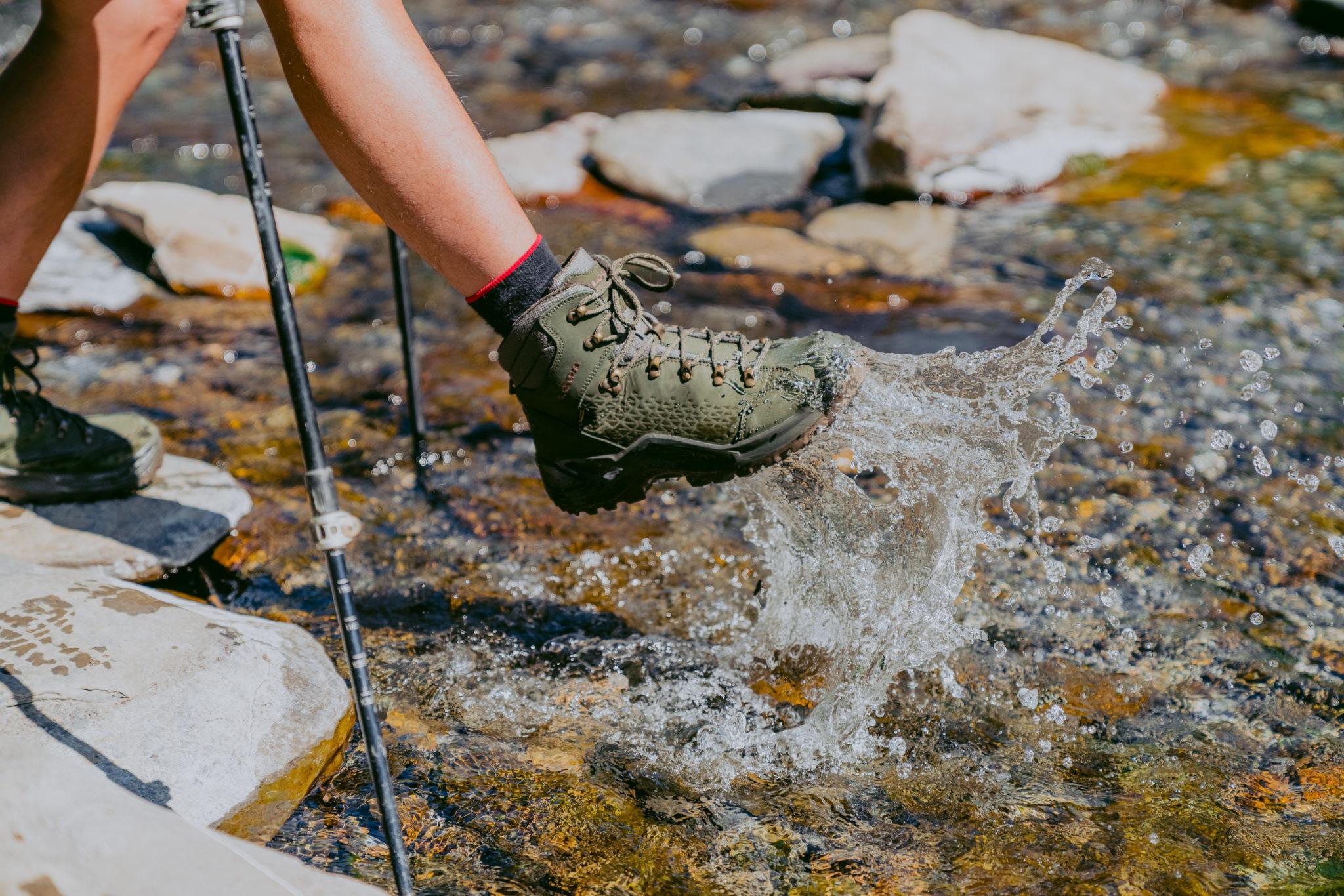 登山鞋哪种比较好,什么登山鞋比较好