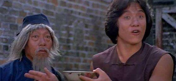 成龙年轻时真能打过李小龙吗,成龙功夫小子打醉拳