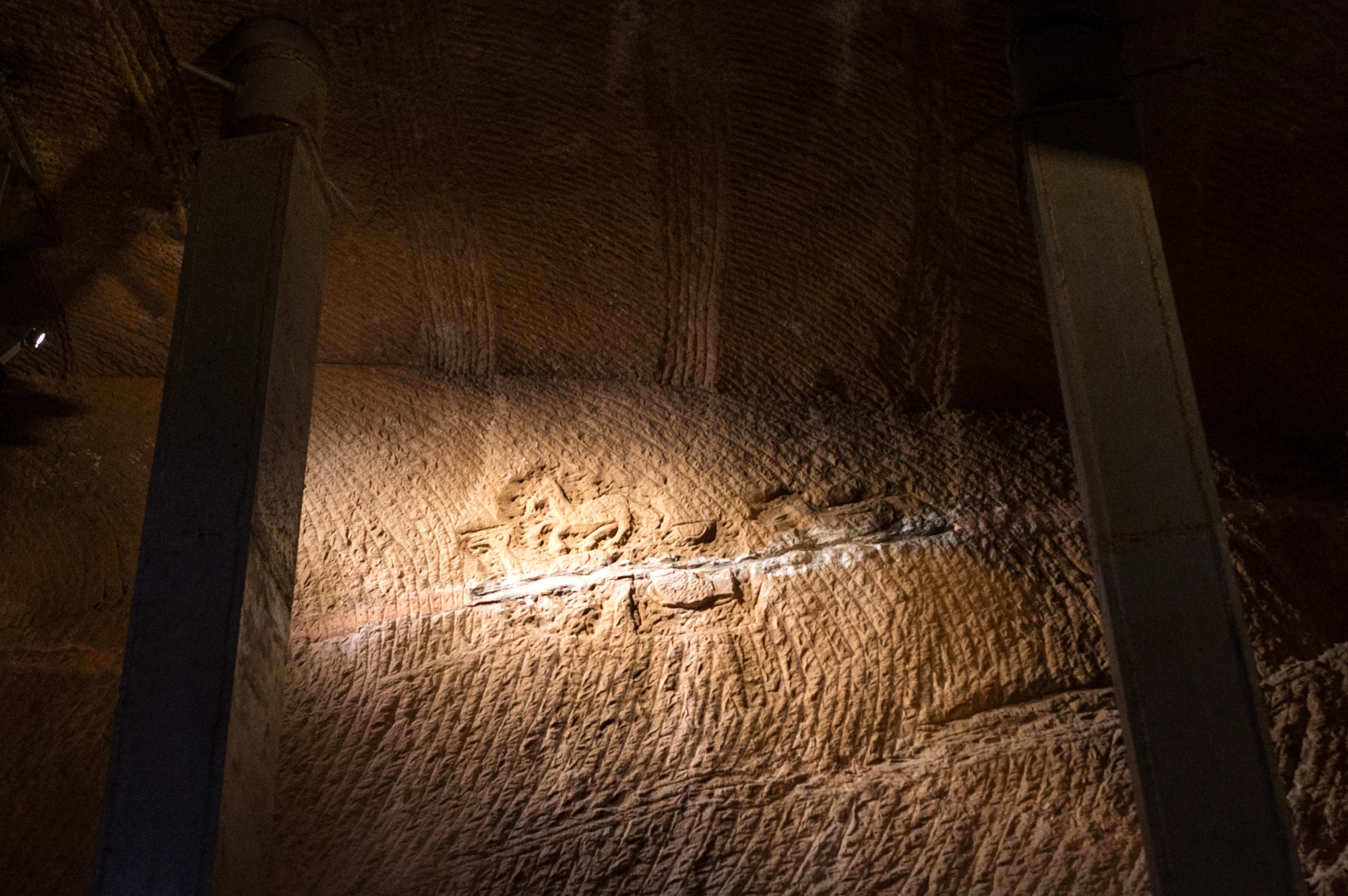 浙江龙游石窟沉睡千年,浙江龙游石窟简介