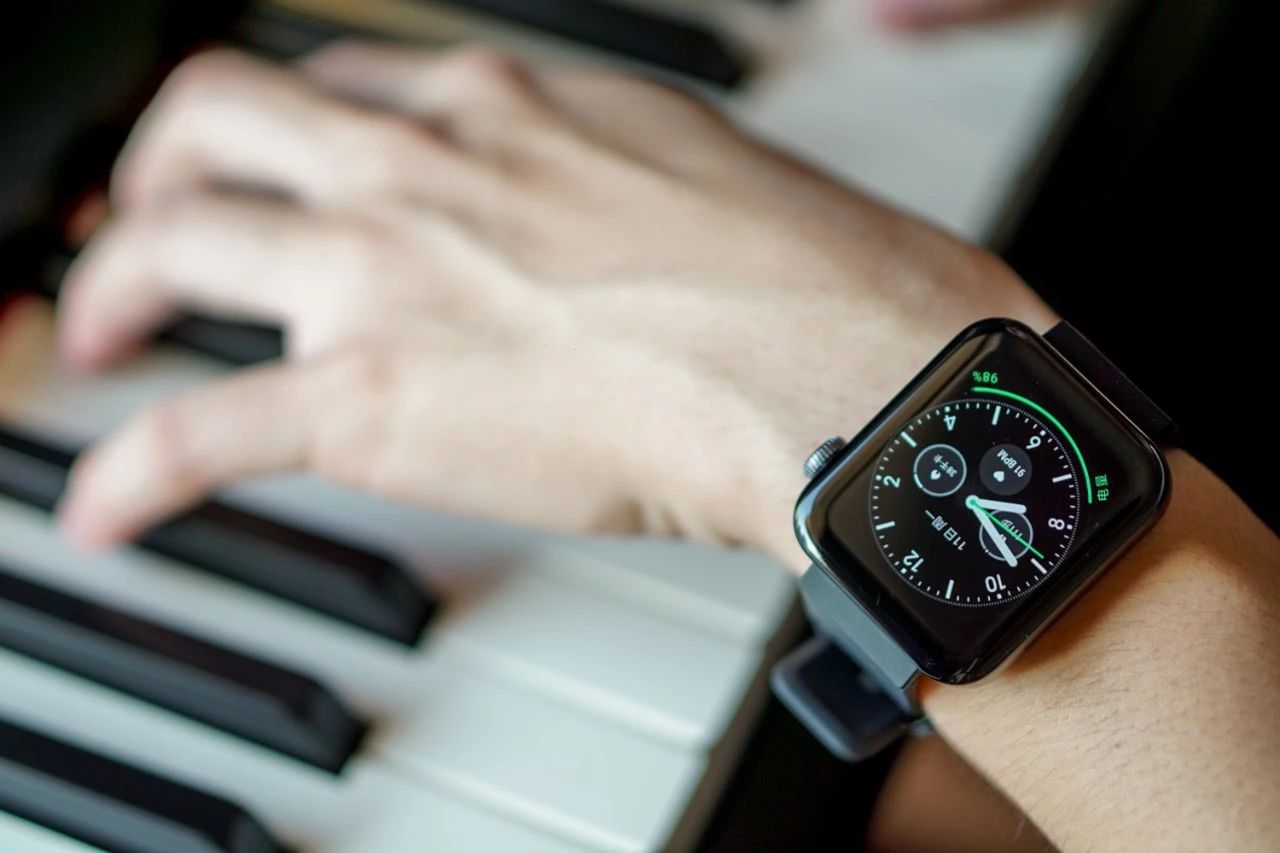 小米智能手表和华为手表哪个好,小米智能手表watch1和2有什么区别