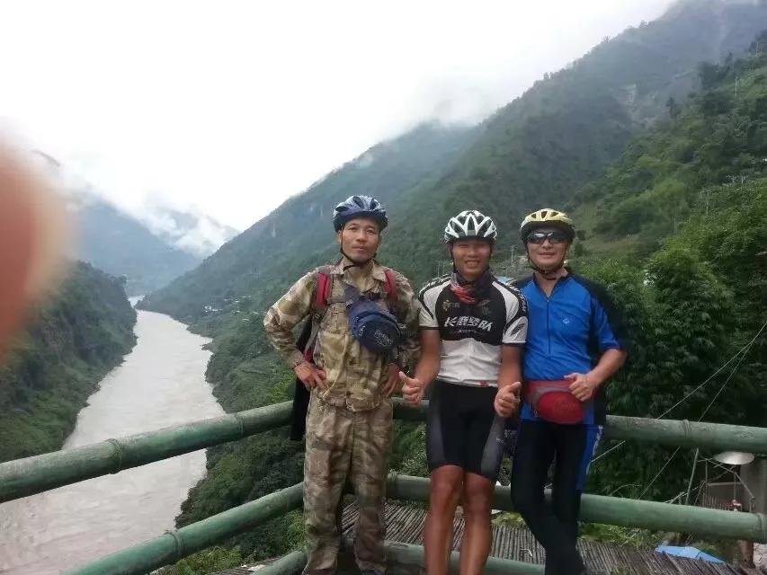 贡山到福贡几个小时,福贡到贡山有班车吗