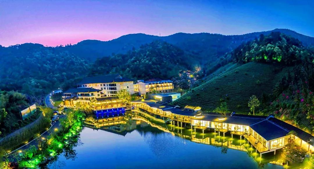 露天温泉小院精品,一房一厅庭院私家温泉