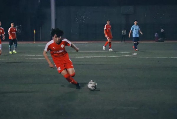 5岁学钢琴一年,5岁学琴几年考10级