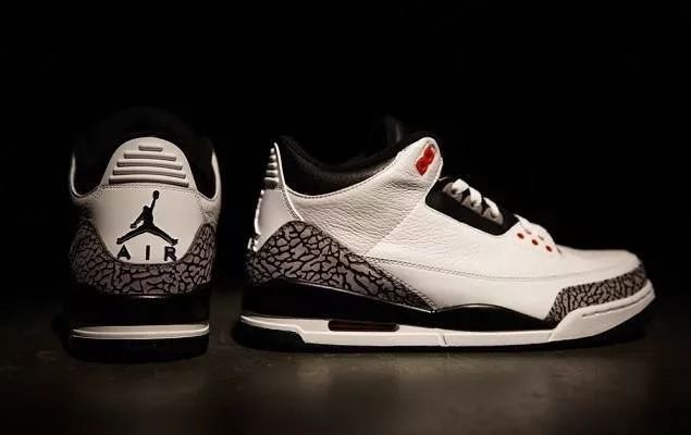 yeezy倒钩aj1,yeezy区别