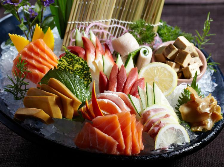 日本人为什么喜欢吃生鱼片寿司,日本人为什么那么喜欢吃生鱼片