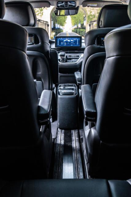 「试驾」荣威iMAX8，国产MPV的春天要来了？