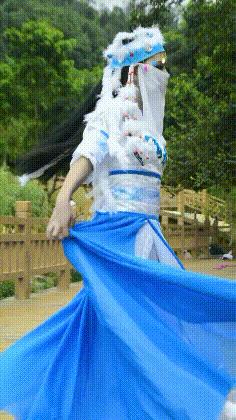 搞笑gif图我又相信爱情了,搞笑gif图来自一个女人的嫉妒