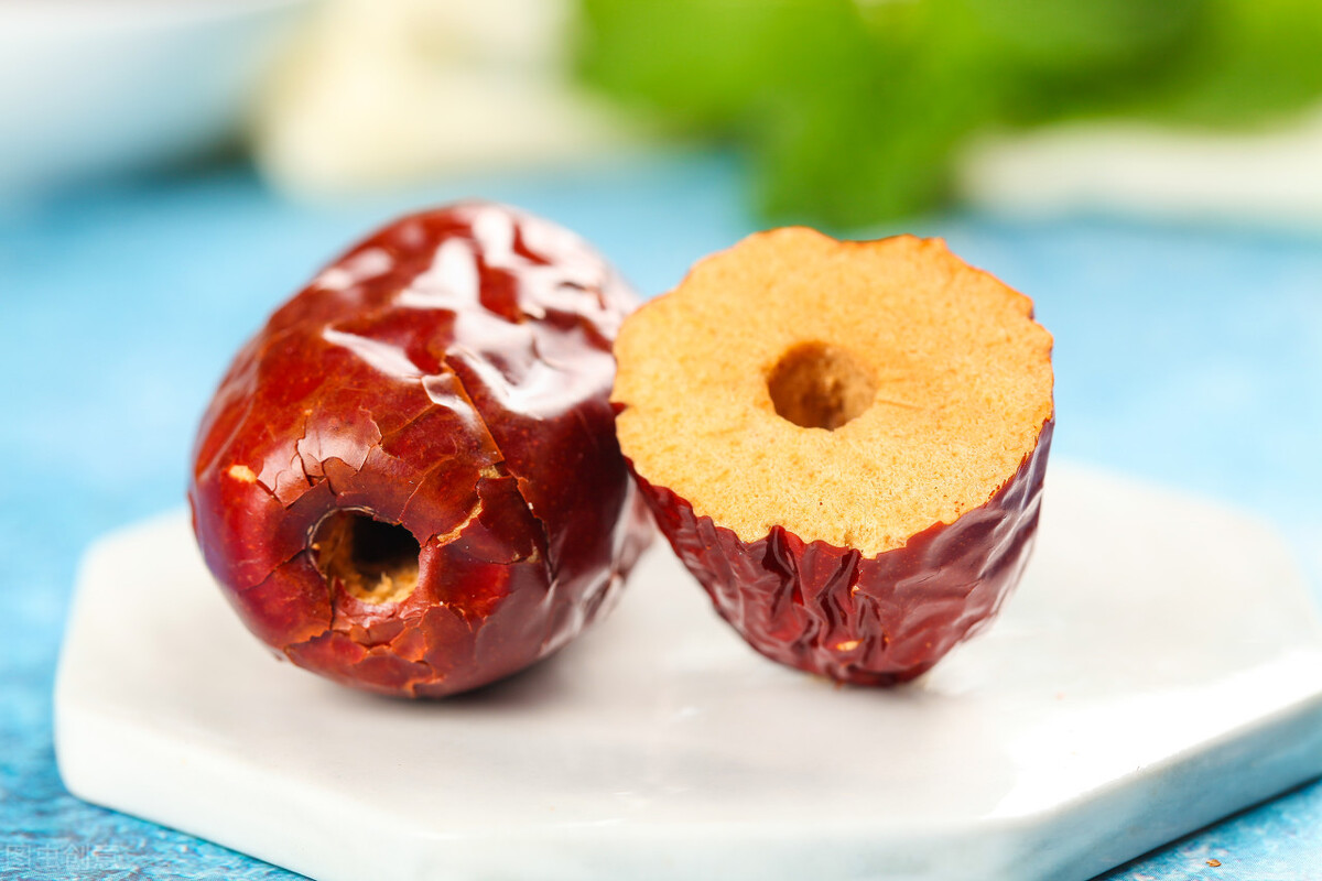 准妈妈看过来孕早期怎么吃,怀孕初期吃什么水果对胎儿发育好