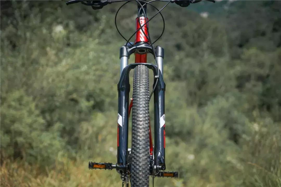 这抹“红”谁不爱?-UCC布雷德L实地测评