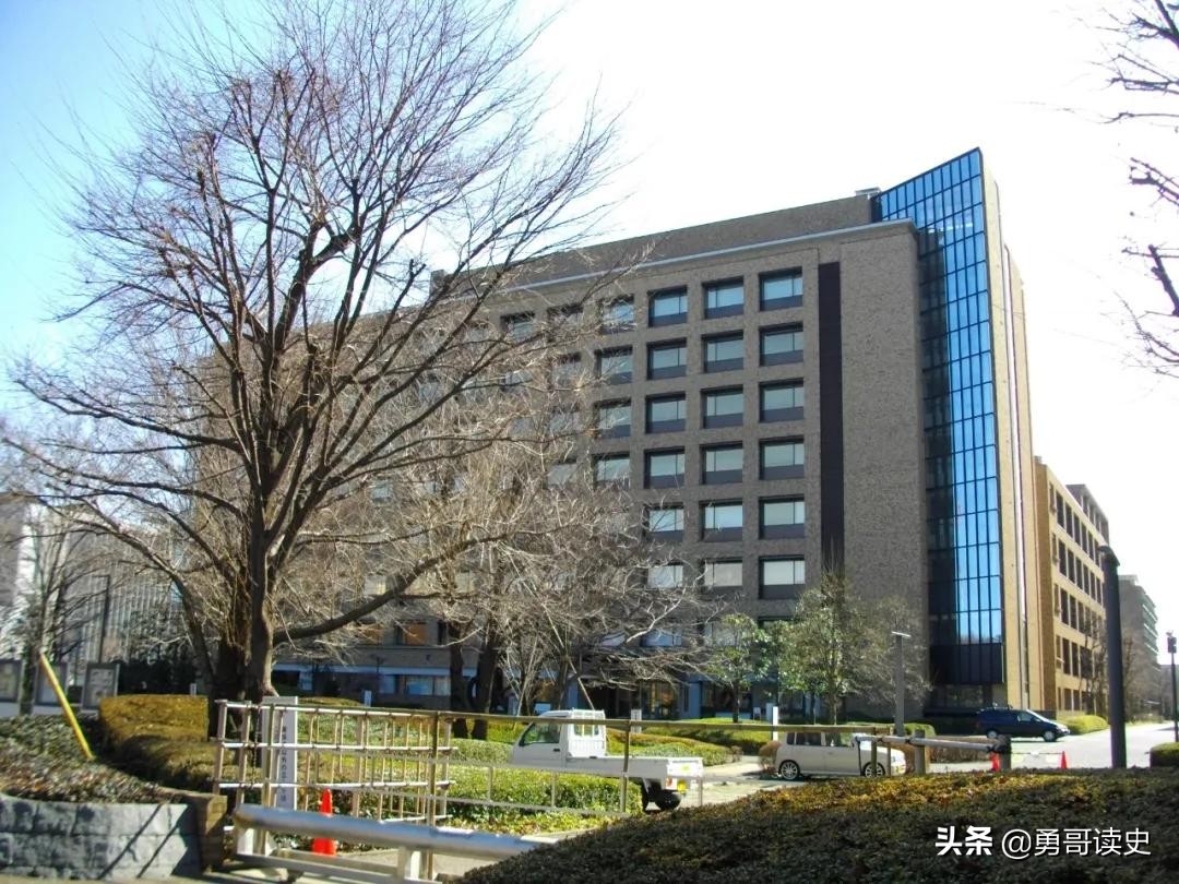 日本官员和企业家为何爱用自杀谢罪？有悠久自杀文化