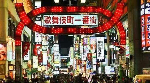 「全裸导演」背后与日本色情业的简史