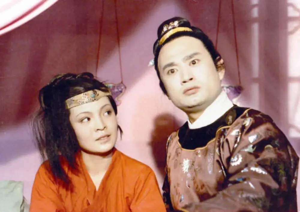 红楼梦中薛家为啥能在贾家娶媳妇,红楼梦中贾府真正的靠山