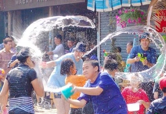 为什么今年很多人在柬埔寨生活,为什么现在身边那么多人去柬埔寨