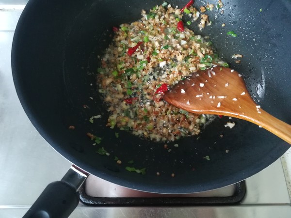 这菜等于天然泻药,这菜是清肠刮油的高手