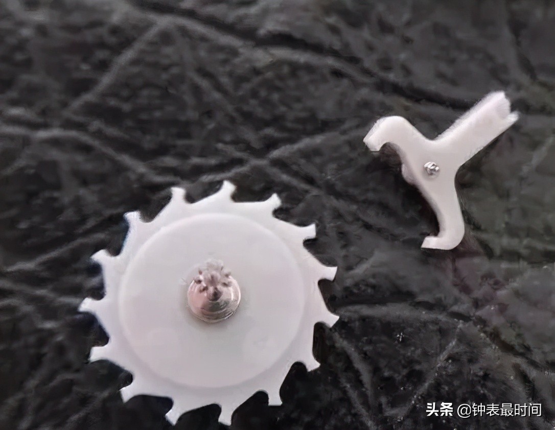 80小时动力储备机芯手动上弦几圈,80小时动能存储机芯怎么样