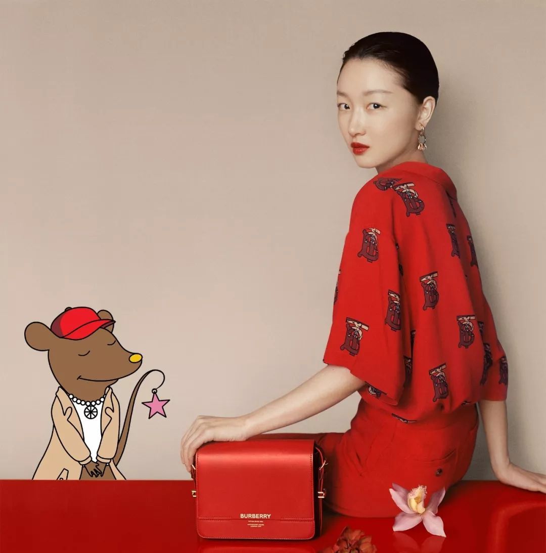 这款Burberry包，我早就想推荐了！它就是“博博鼠”包，新春系列