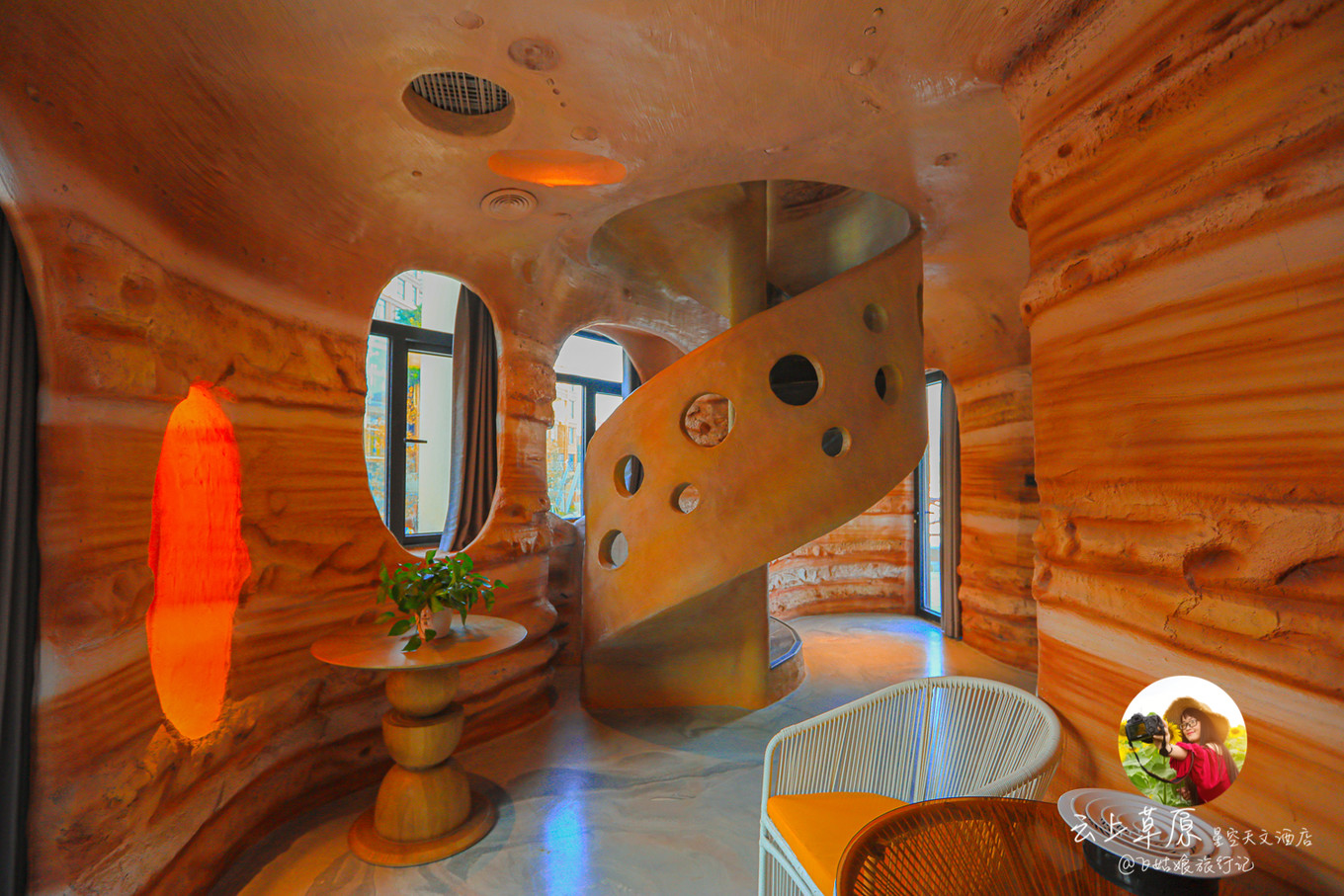 安吉云上草原滑雪场里的酒店,安吉云上草原滑雪场高级雪道索道