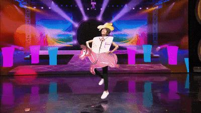 月亮姐姐变装秀视频,月亮姐姐穿衣裳视频