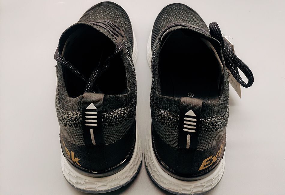 小米有品跑鞋哪款最好,169元两双鞋子