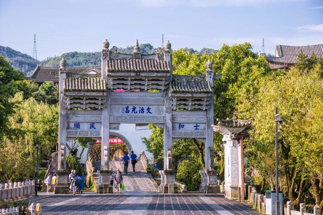 上海去腾冲有直飞的航班吗,北京直飞腾冲旅行攻略路线