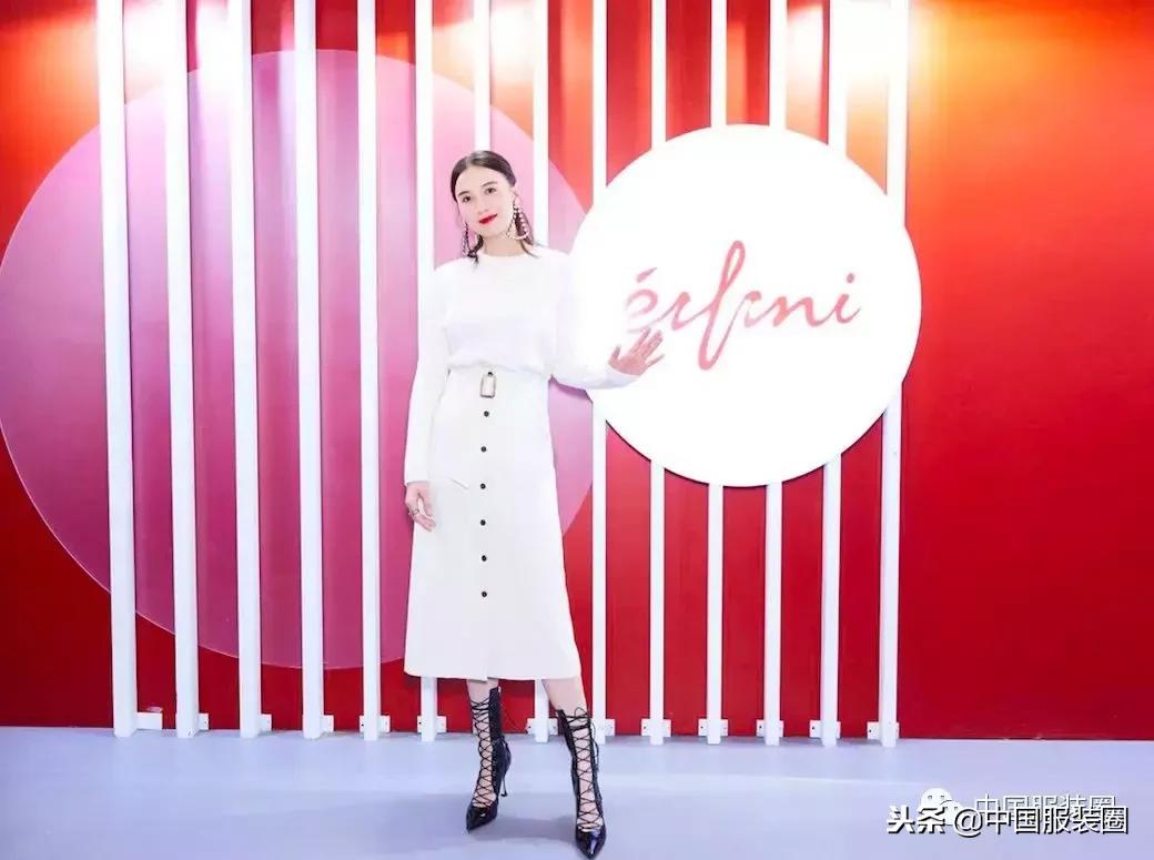 伊芙丽女装旗舰2022年陈列,2022女装伊芙丽