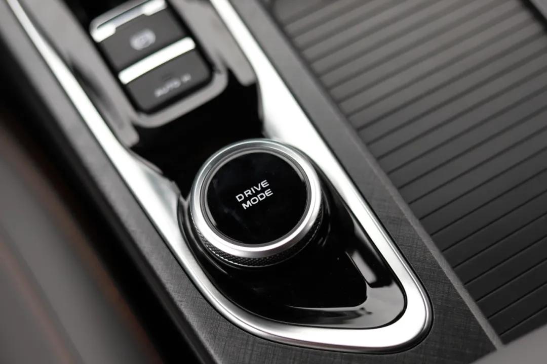 与宝马x1同级别的suv,新款宝马x1大小与长安cs55对比