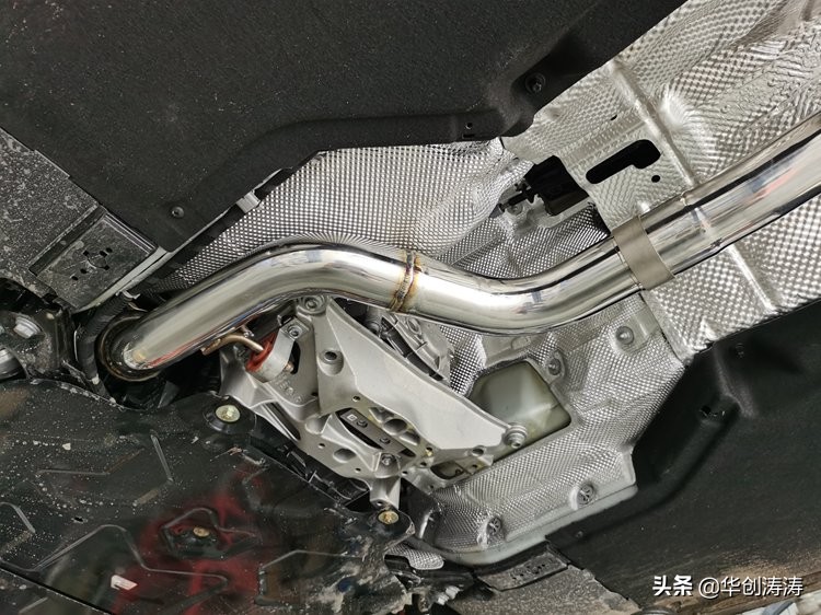 奥迪a4l国6改中尾段排气炸街,奥迪a4l改前中尾段排气